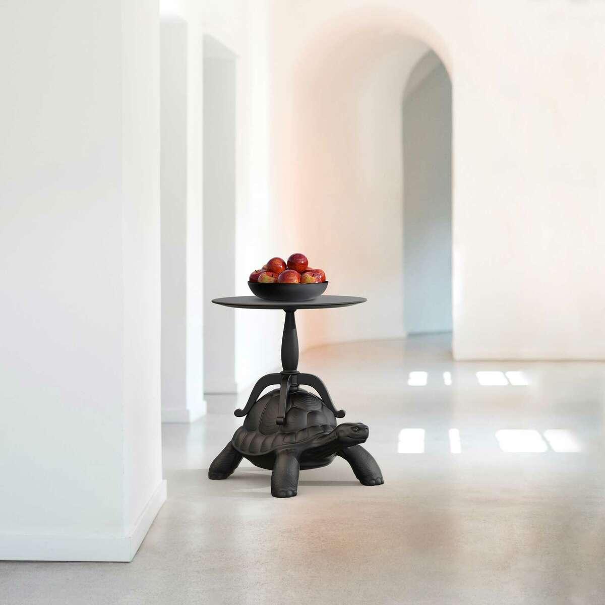 Stolik TURTLE CARRY czarny Qeeboo    Eye on Design